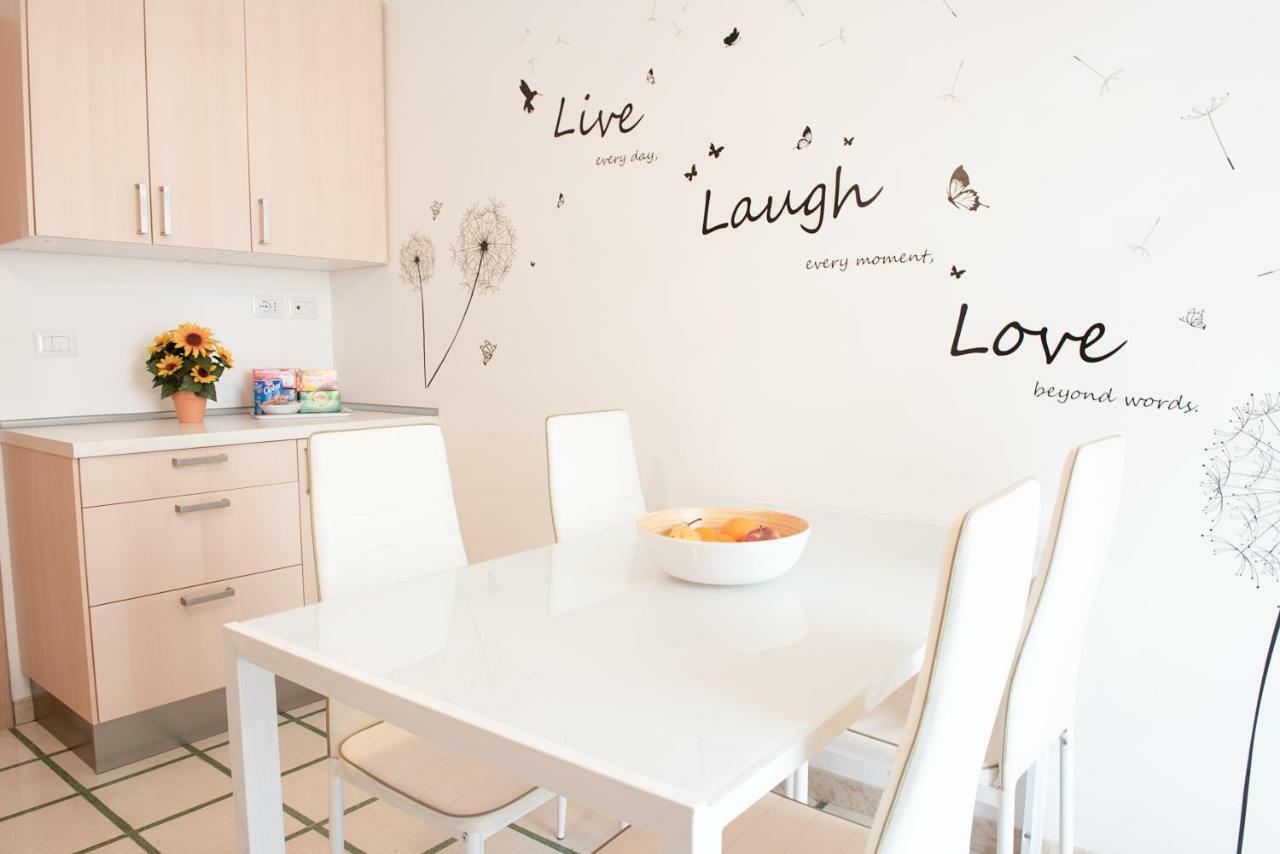 Michelangelo Apartment Civitavecchia Eksteriør billede